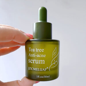 Sérum hydratant anti-acné à l'arbre à thé biologique